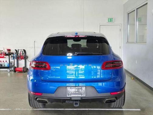 2018 Porsche Macan Base