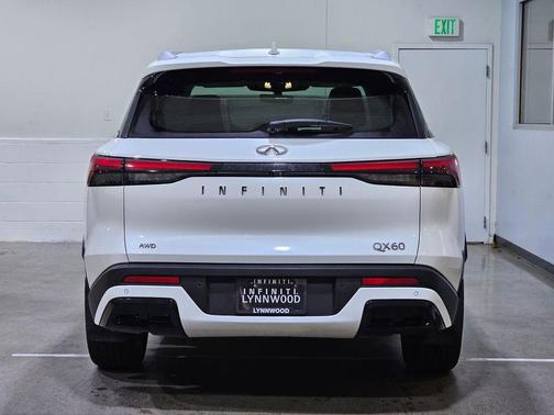 2024 INFINITI QX60 Luxe