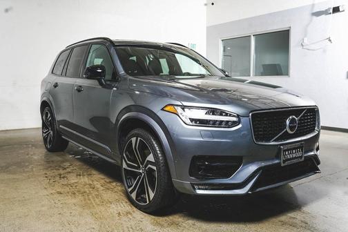 Photo 4 of 27 of 2020 Volvo XC90 T5 R-Design 7 Passenger
