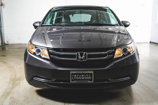 Photo 3 of 27 of 2016 Honda Odyssey SE
