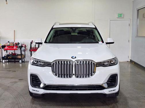 2021 BMW X7 xDrive40i