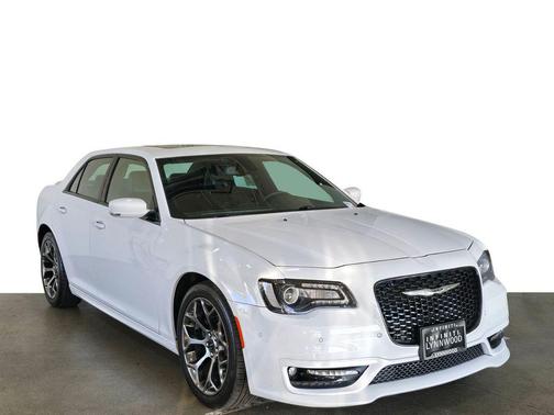2018 Chrysler 300 S