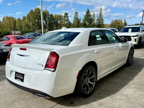 2018 Chrysler 300 S