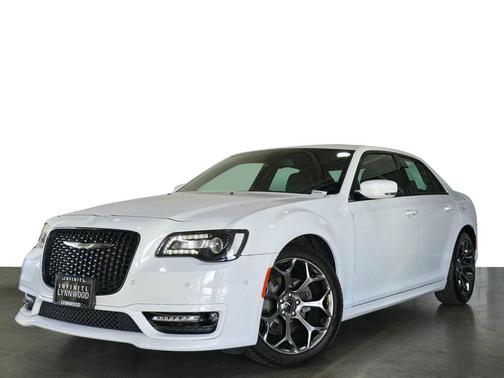 2018 Chrysler 300 S