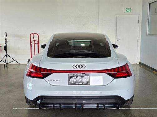 2023 Audi e-tron GT Prestige quattro