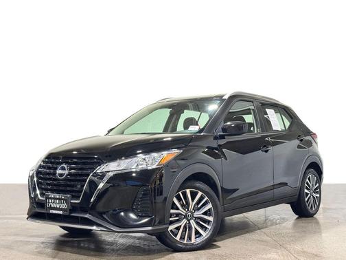 2022 Nissan Kicks SV