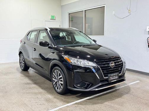 2022 Nissan Kicks SV