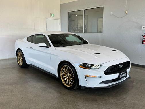 Oxford White 2021 Ford Mustang EcoBoost Premium