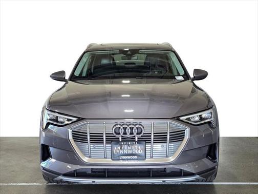 2019 Audi e-tron Premium Plus