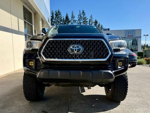 Midnight Black Metallic 2019 Toyota Tacoma TRD Off Road