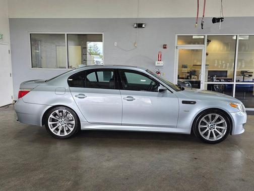 Silverstone Silver Metallic 2006 BMW M5 Base
