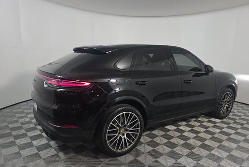 2022 Porsche Cayenne S