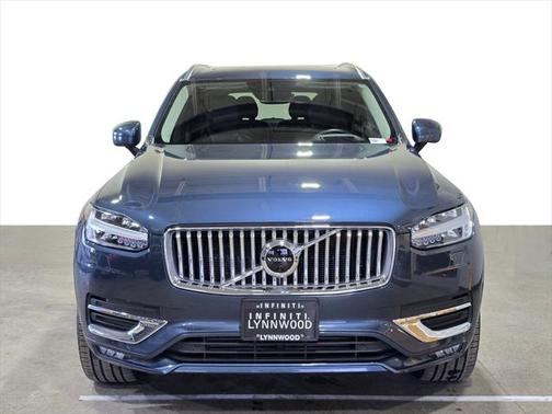 2022 Volvo XC90 T6 Inscription