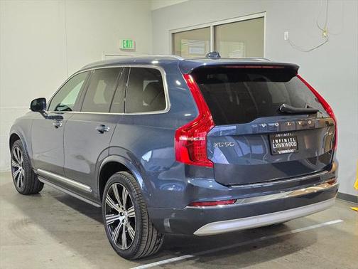 2022 Volvo XC90 T6 Inscription