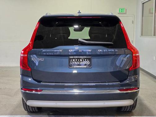 2022 Volvo XC90 T6 Inscription
