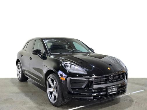2024 Porsche Macan Base