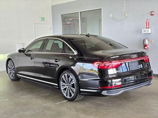 2023 Audi A8 L 55 TFSI quattro Tiptronic
