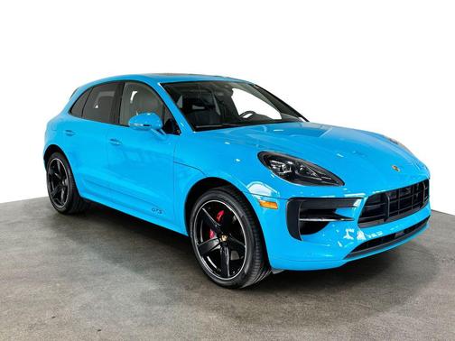 Miami Blue 2021 Porsche Macan Macan GTS
