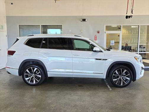 2024 Volkswagen Atlas 2.0T SEL Premium R-Line 4MOTION