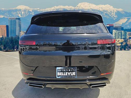 2024 Land Rover Range Rover Sport SE