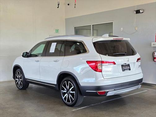 2021 Honda Pilot Touring 8-Passenger