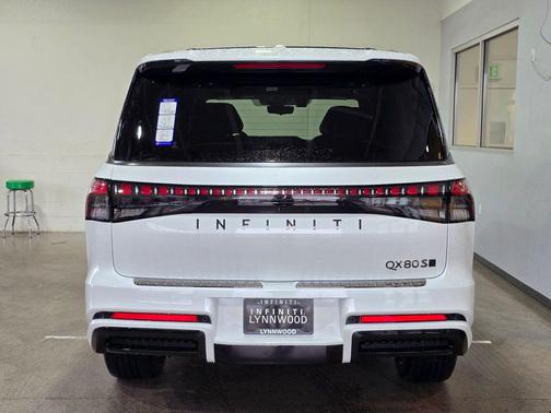 2026 INFINITI QX80 SPORT