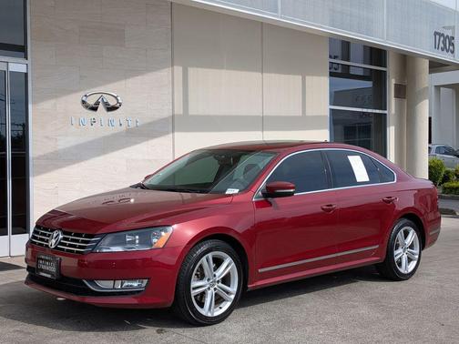Fortana Red 2015 Volkswagen Passat 2.0L TDI DSG SEL Premium