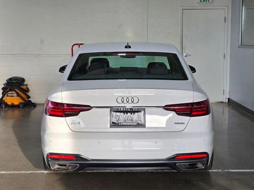 2023 Audi A4 45 S line Premium Plus
