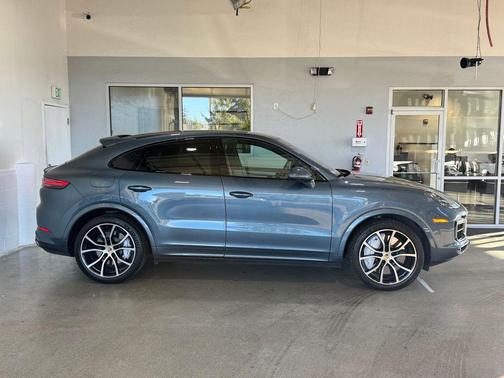 2020 Porsche Cayenne Turbo