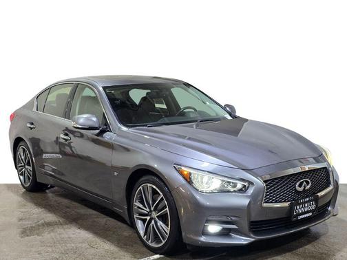 2015 INFINITI Q50 Premium