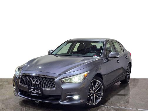 2015 INFINITI Q50 Premium