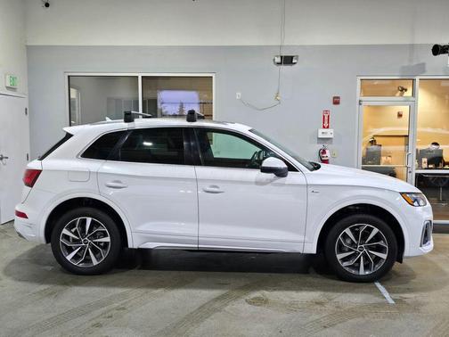 2023 Audi Q5 45 S line Premium Plus