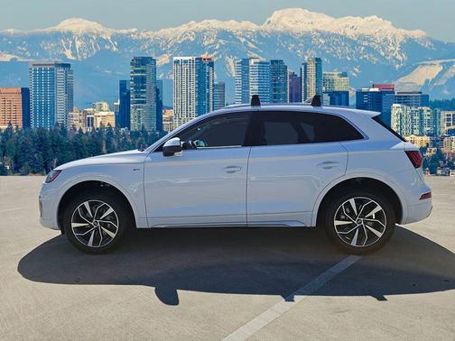 2023 Audi Q5 45 S line Premium Plus