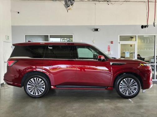 2025 INFINITI QX80 SENSORY AWD
