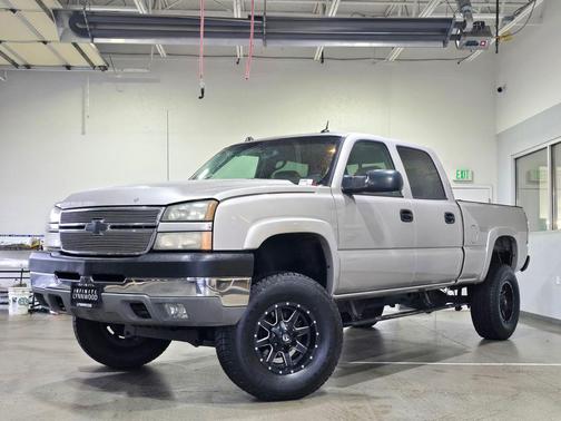2005 Chevrolet Silverado 2500 LT H/D Crew Cab