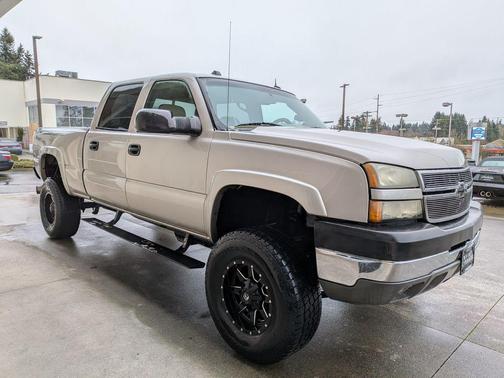 2005 Chevrolet Silverado 2500 LT H/D Crew Cab