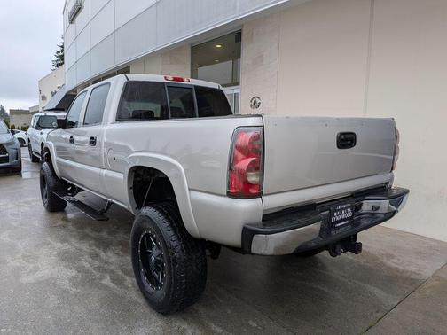 2005 Chevrolet Silverado 2500 LT H/D Crew Cab