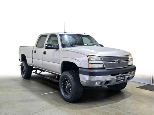 2005 Chevrolet Silverado 2500 LT H/D Crew Cab