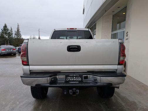2005 Chevrolet Silverado 2500 LT H/D Crew Cab