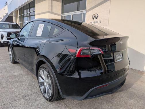 Black 2022 Tesla Model Y Long Range Dual Motor All-Wheel Drive