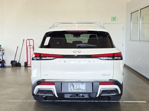 2025 INFINITI QX60 SENSORY