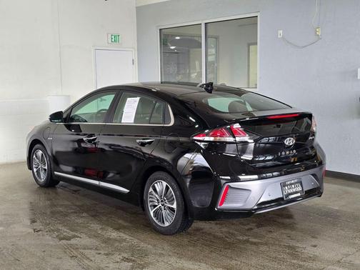 2020 Hyundai IONIQ Plug-In Hybrid Limited