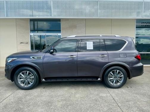 2022 INFINITI QX80 Luxe