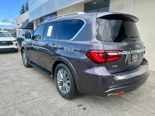 2022 INFINITI QX80 Luxe