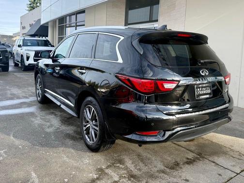 2017 INFINITI QX60 Base