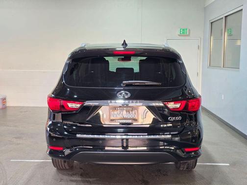 2017 INFINITI QX60 Base