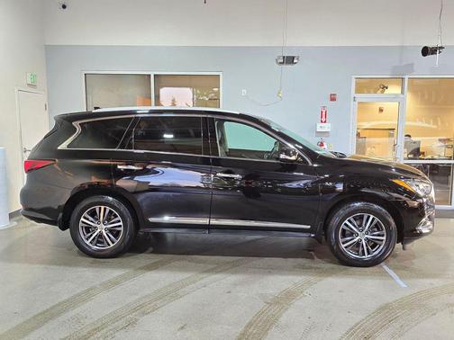2017 INFINITI QX60 Base