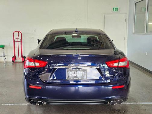2015 Maserati Ghibli Base