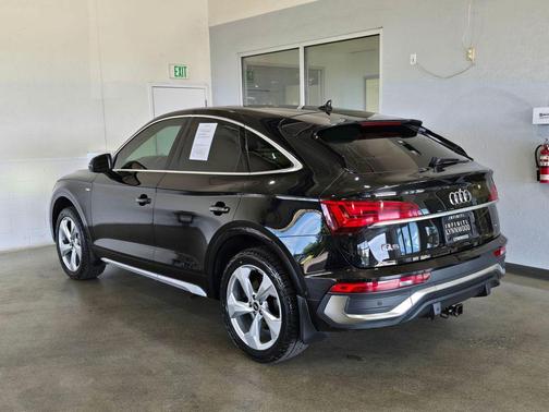 Black Metallic 2021 Audi Q5 45 Prestige