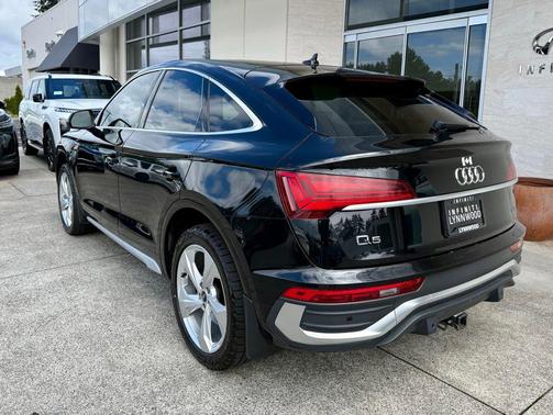 Black Metallic 2021 Audi Q5 45 Prestige